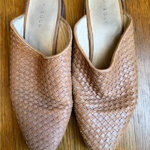 Nisolo Woven Leather Mules in Tan